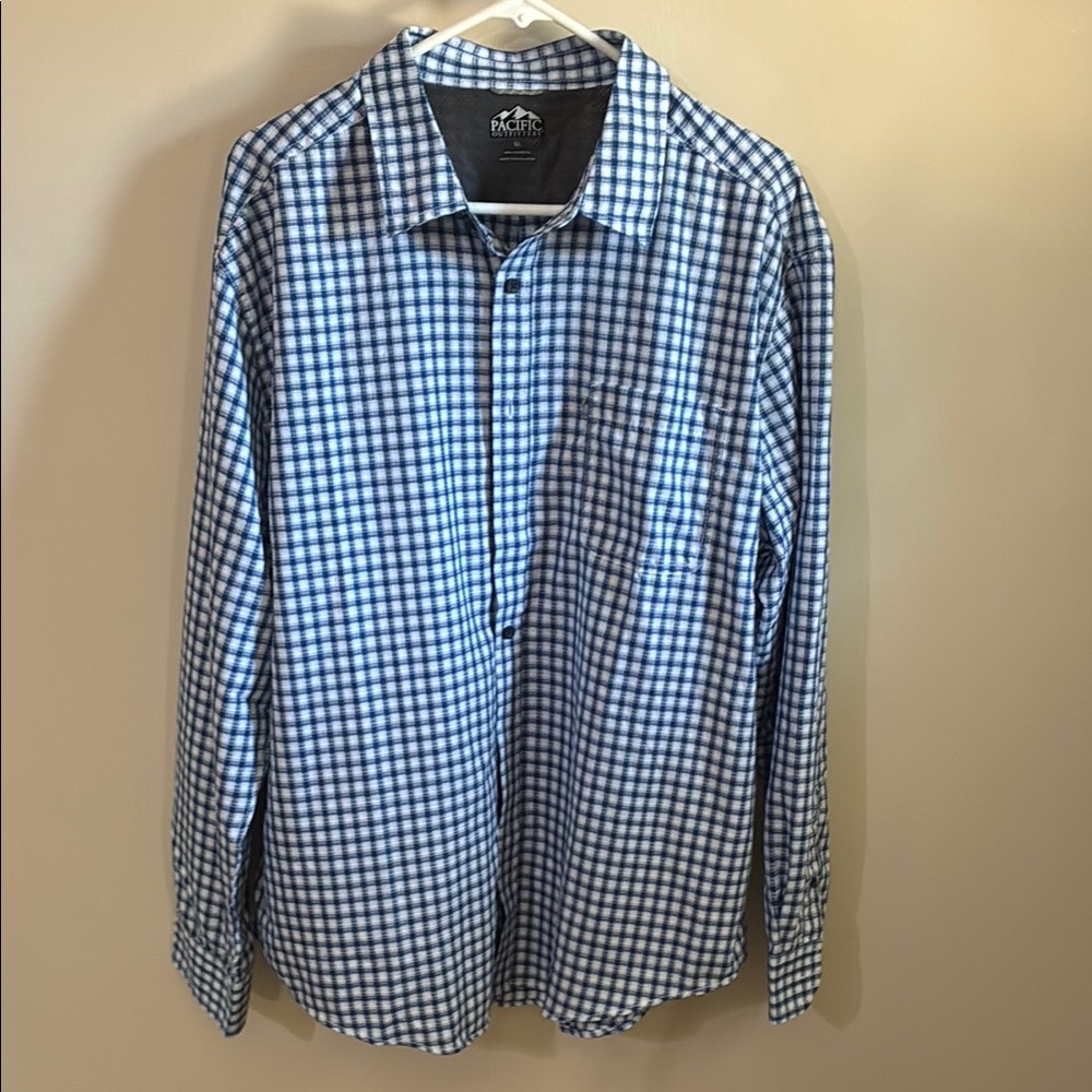 Pacific Outfitters Button Down Shirt